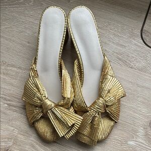 Elegant Gold Bow Slip-On Women's Shoes